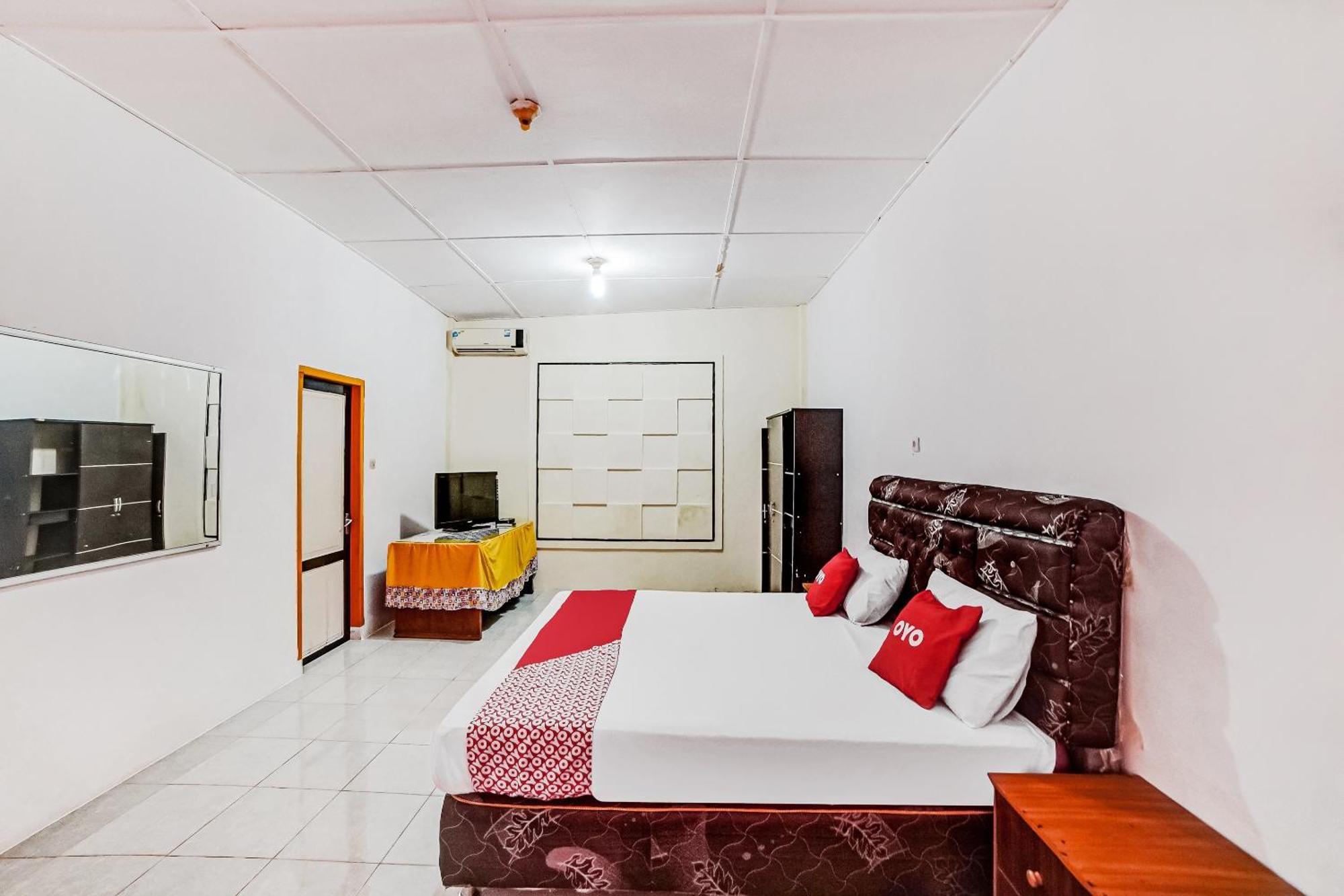 Oyo 90980 Al Karim Syariah Tanjungbalai Exterior foto