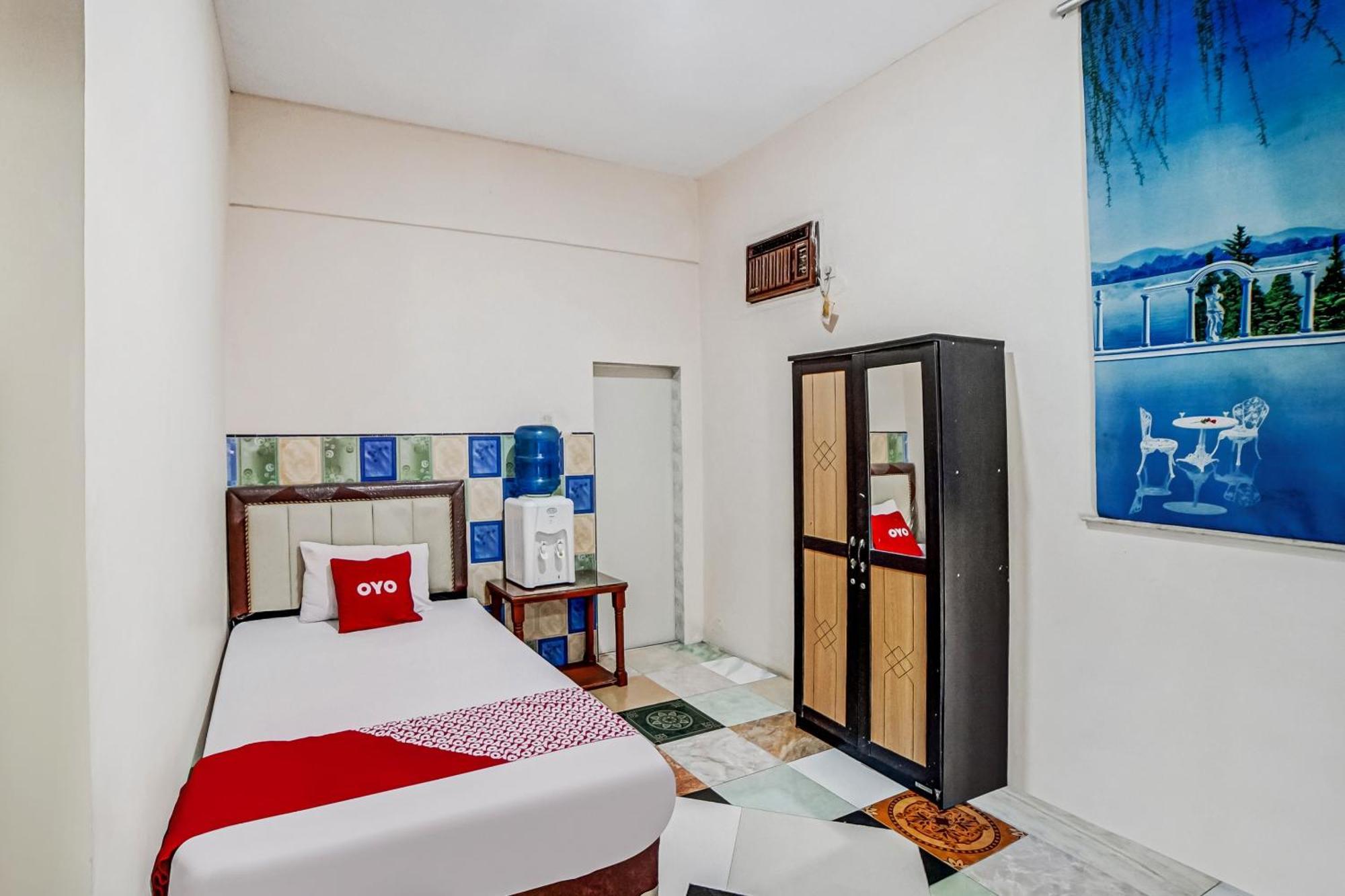 Oyo 90980 Al Karim Syariah Tanjungbalai Exterior foto